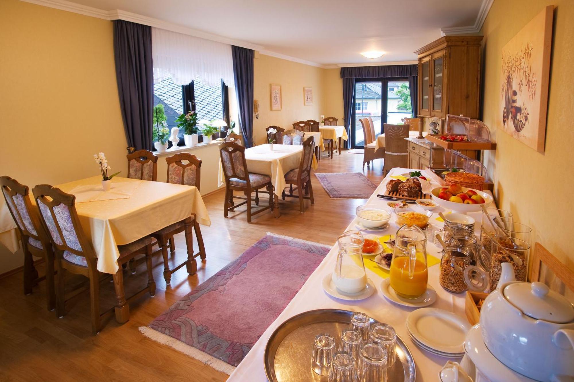 Wein & Gastehaus Hermeshof Hotell Trittenheim Eksteriør bilde