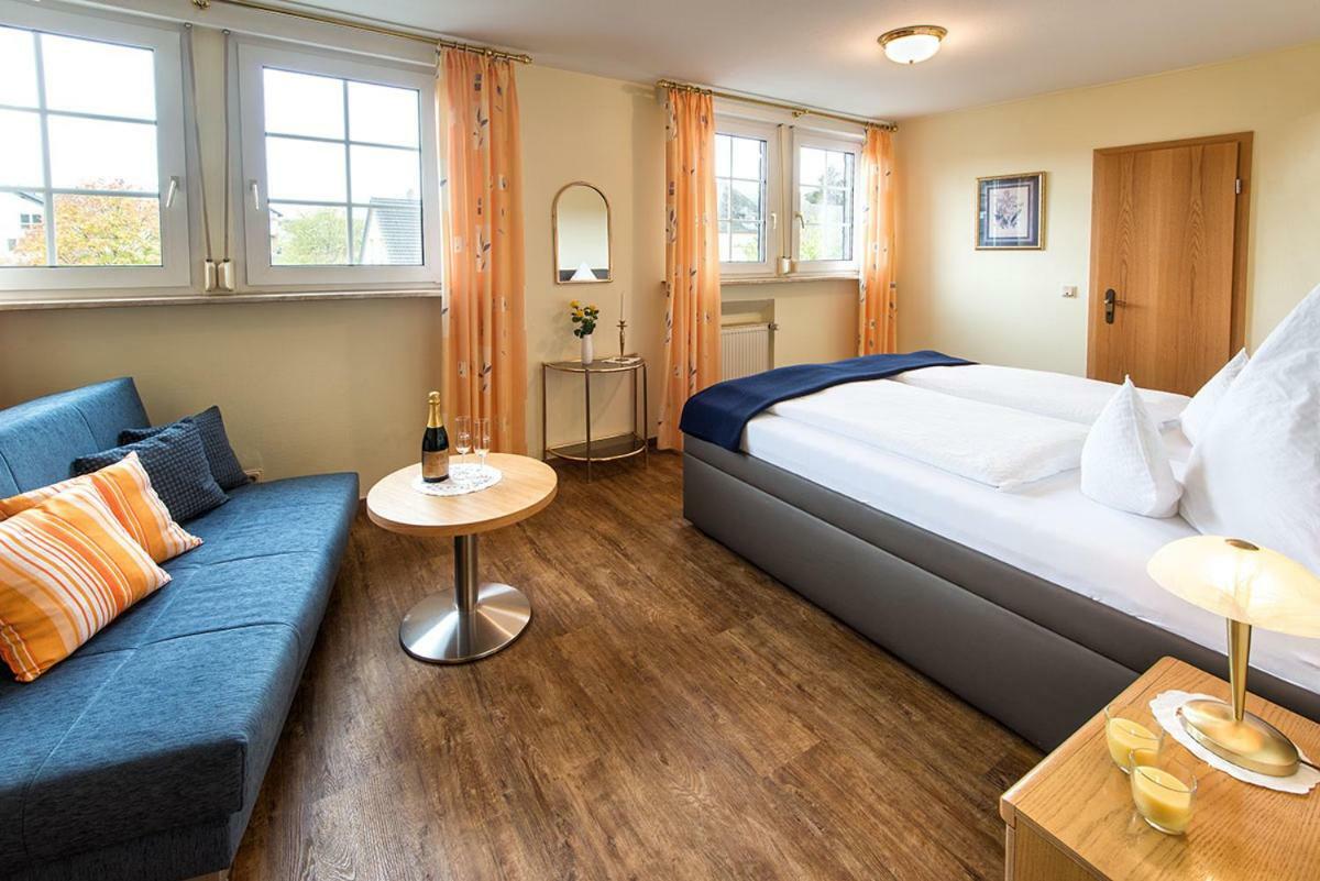 Wein & Gastehaus Hermeshof Hotell Trittenheim Eksteriør bilde