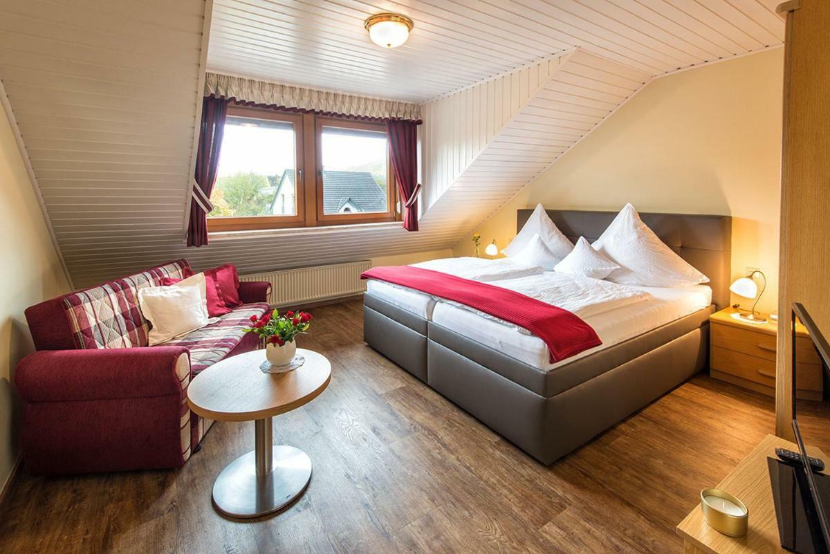 Wein & Gastehaus Hermeshof Hotell Trittenheim Eksteriør bilde